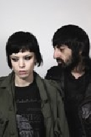 Crystal Castles, The Cure - Crystal Castles: gemeinsame Single mit Robert Smith und Tour